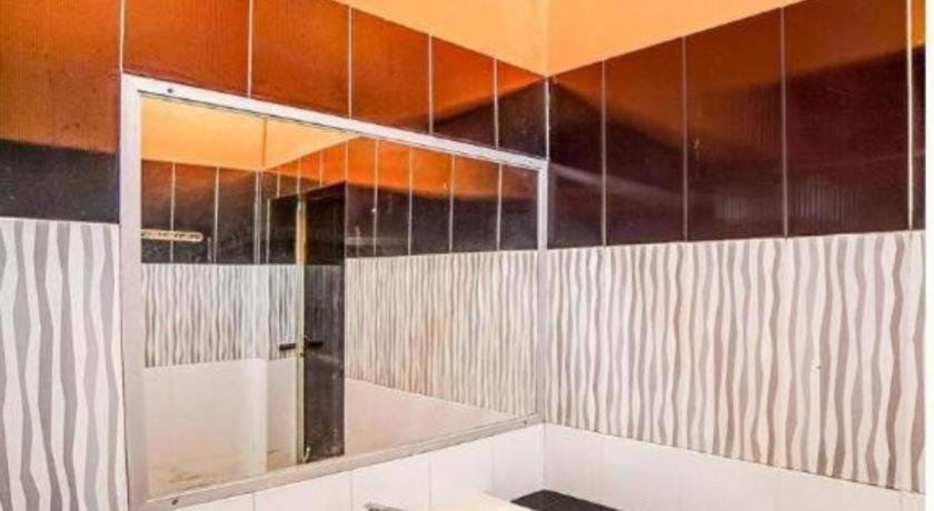 Oyo 90980 Al Karim Syariah Hotel Tanjungbalai Luaran gambar