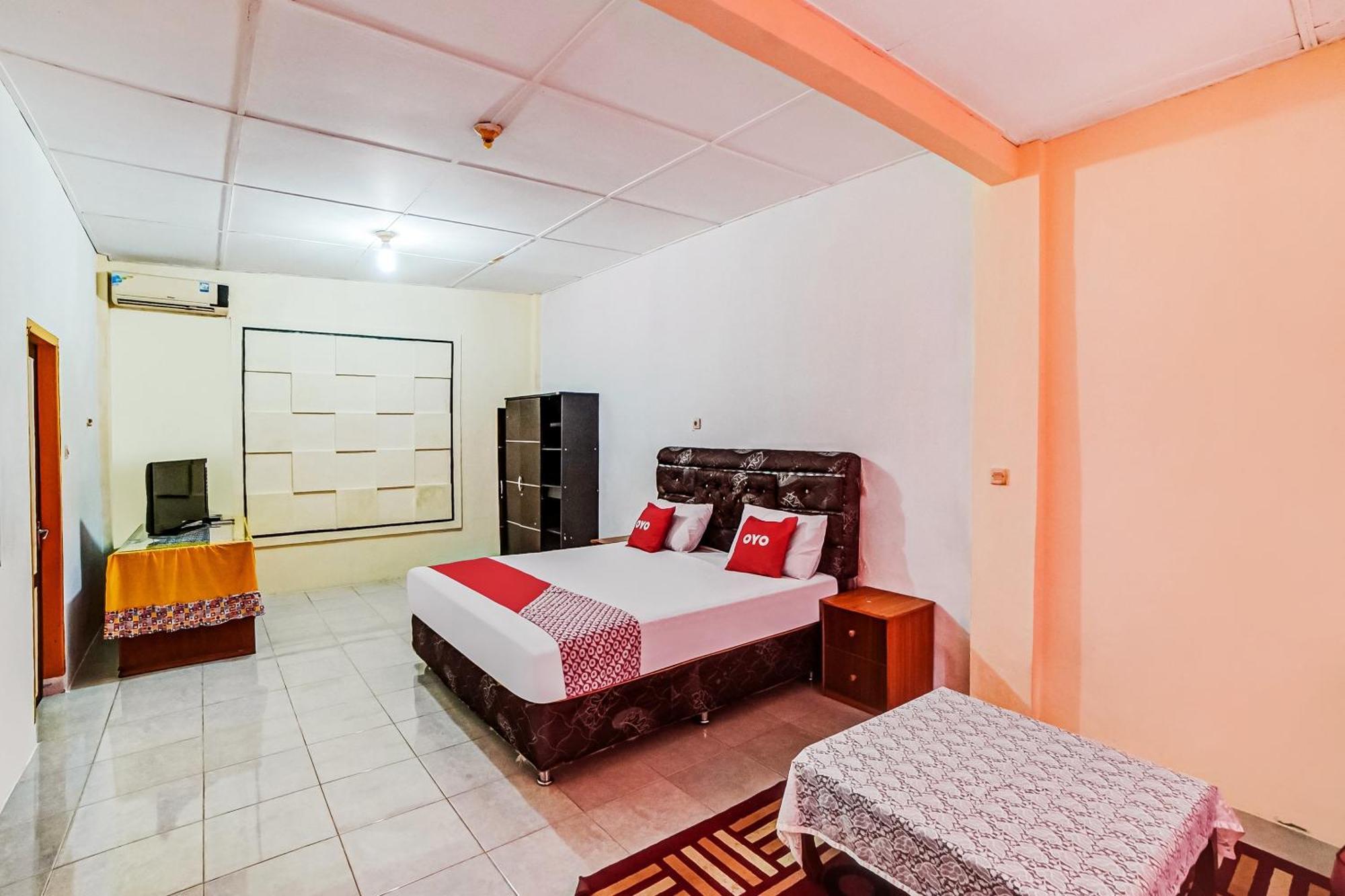 Oyo 90980 Al Karim Syariah Hotel Tanjungbalai Luaran gambar