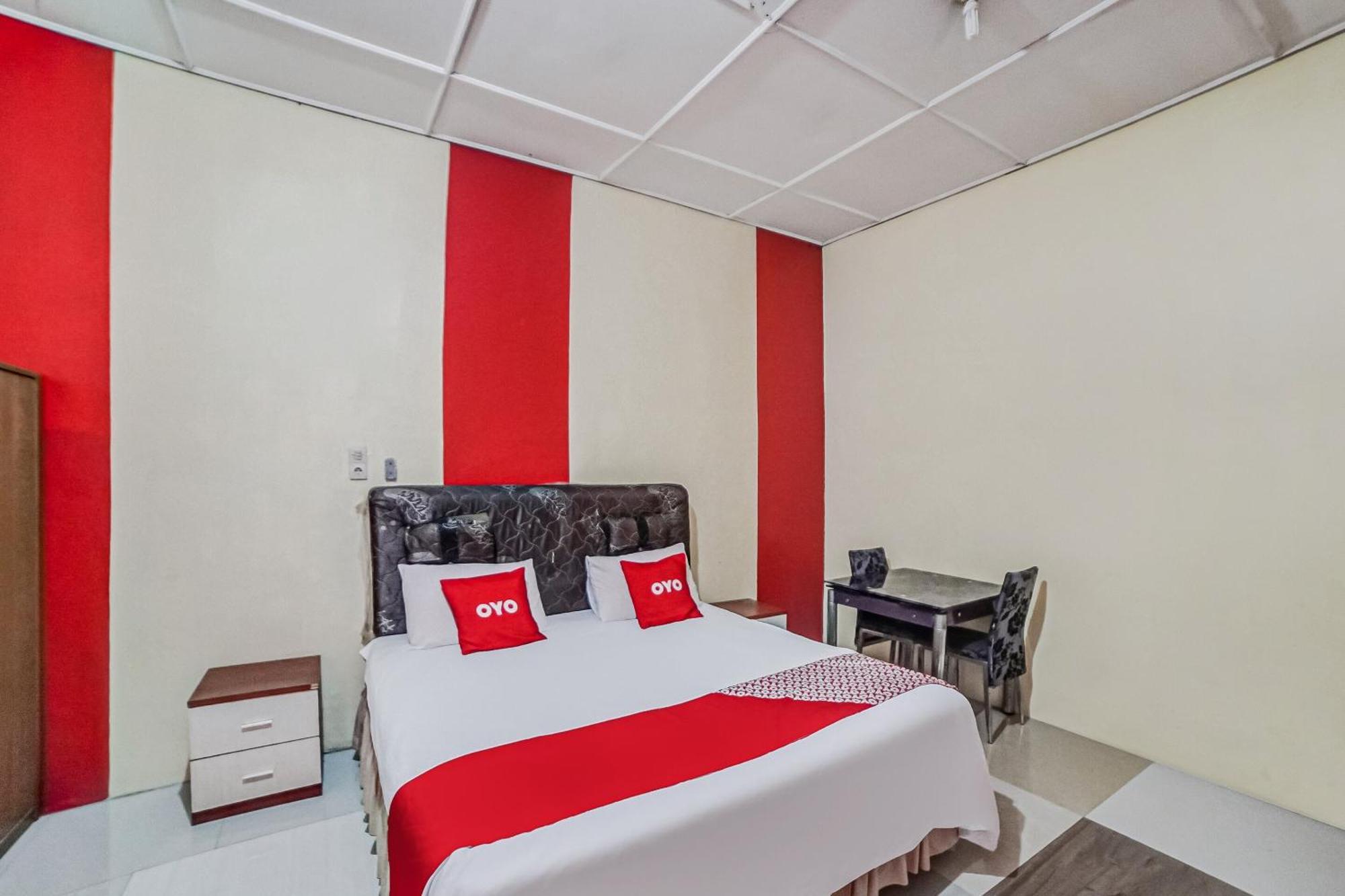 Oyo 90980 Al Karim Syariah Hotel Tanjungbalai Luaran gambar