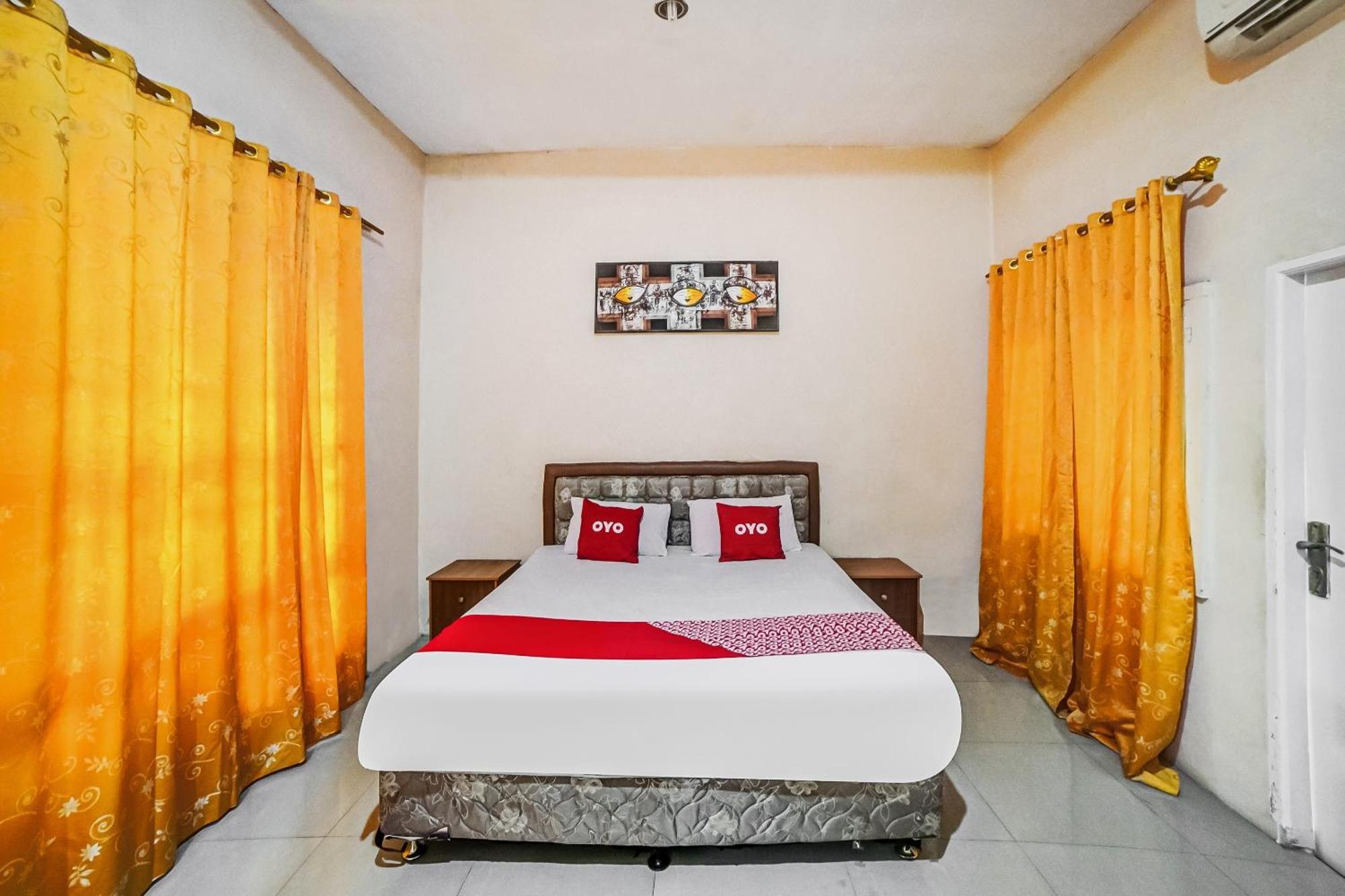 Oyo 90980 Al Karim Syariah Hotel Tanjungbalai Luaran gambar