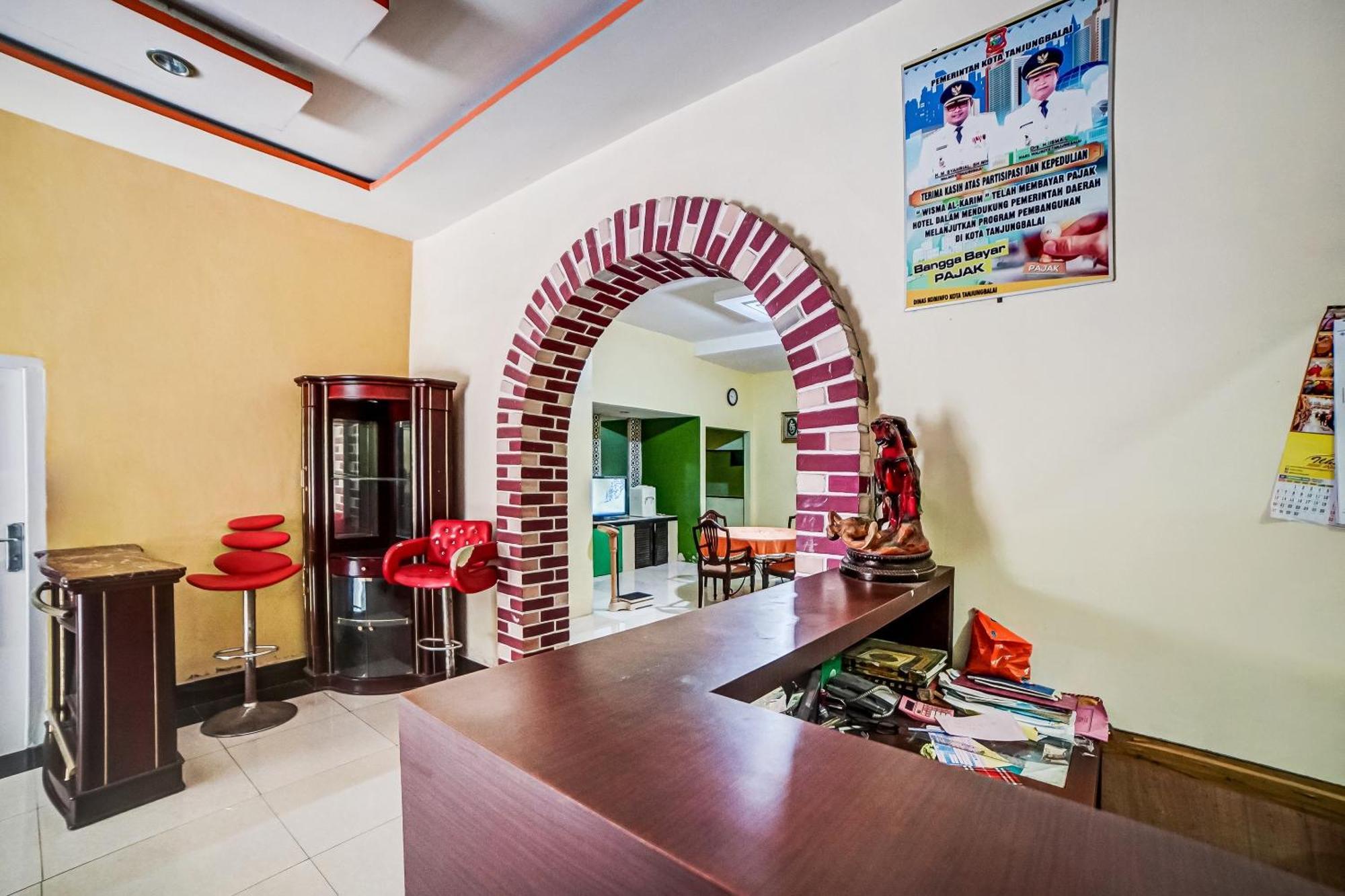 Oyo 90980 Al Karim Syariah Hotel Tanjungbalai Luaran gambar